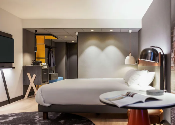 Amsterdam Hotels With Amazing Views near Body Worlds